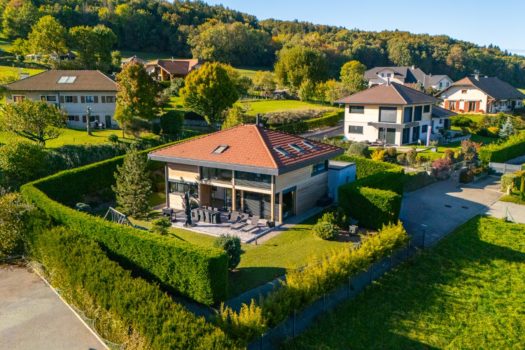 Charming Home in the Heart of Nature with Panoramic Views