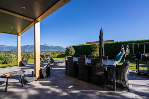 Charming Home in the Heart of Nature with Panoramic Views