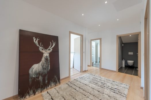 Charming Home in the Heart of Nature with Panoramic Views