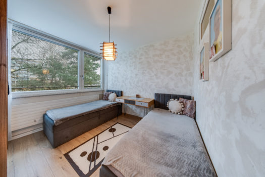 Charming Renovated 4.5-Room Apartment – Casatax Opportunity